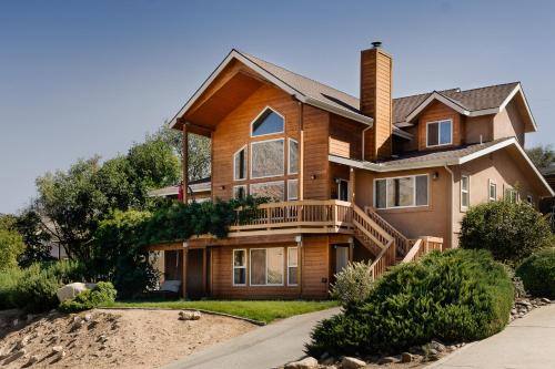 Epic View A Luxury House on a Hill River 10 min