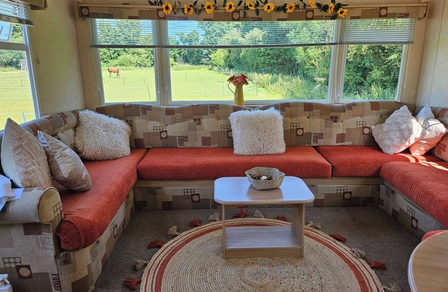 Equestrian Retreat - Sleeps 6 & Bbq