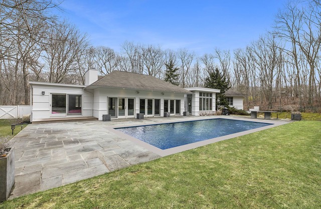 Equidistant between Sag Harbor and Bridgehampton