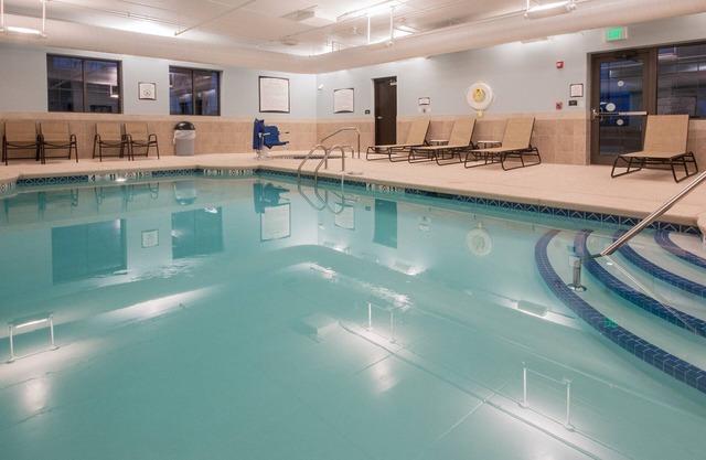 Ausgestattete Suite | Kostenloses tägliches Frühstück, Zugang zum Pool + Zugang zum Fitnessstudio