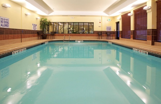 Equipped Suite | Less than 1 Mile from USC