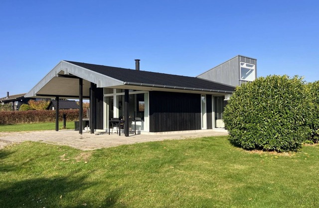 "Erlinda" - 600m from the sea by Interhome
