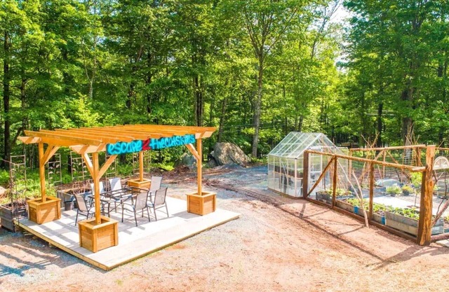 Escape 2 The Catskills