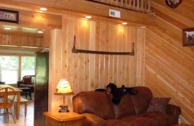 Entfliehen Sie der Realität in Dry Creek Cabin!