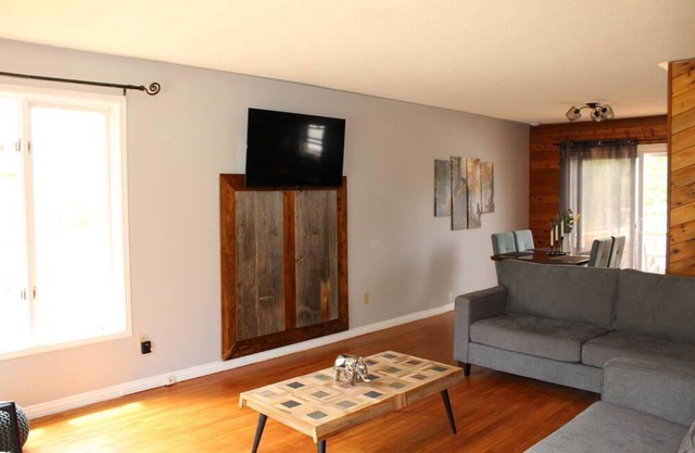 Escape the city | Beautiful lake view property