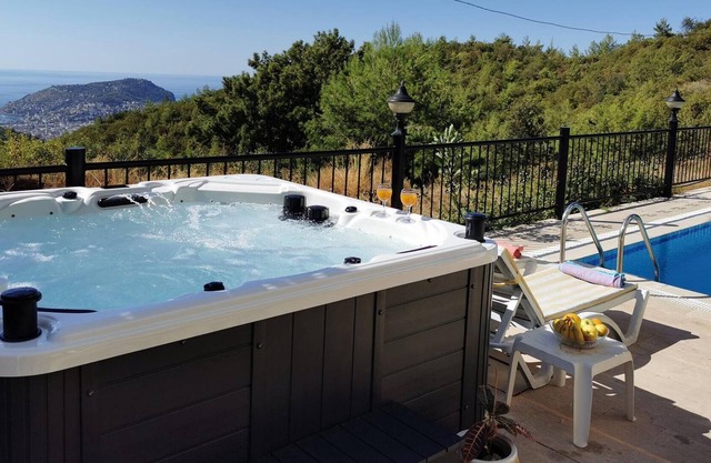 Rent a Luxury Villa in Alanya, Close to the Beach, Alanya Villa 1019