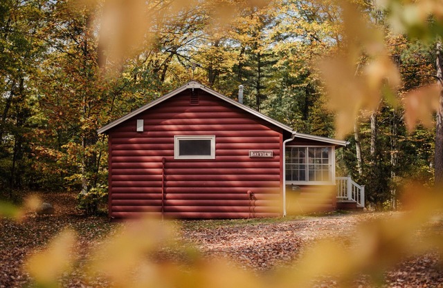 Genießen Sie Ruhe und Frieden in der Bayview Cabin im Alderwood Resort
