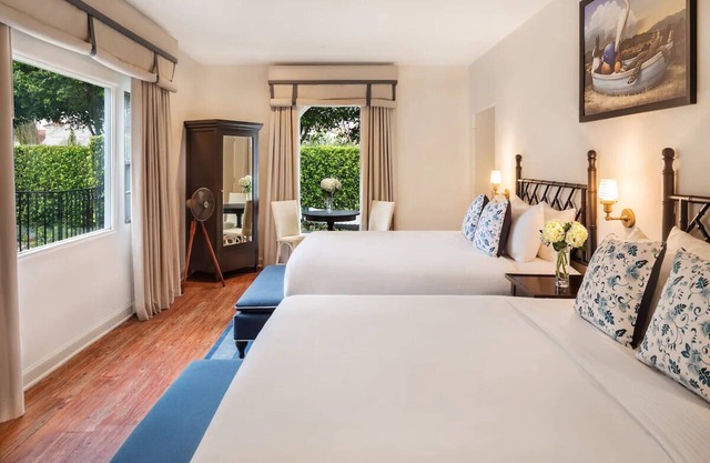 Escape to Coastal Comfort: Boutique Stay w/ Beachfront Vibe, Pools, Bike Rental
