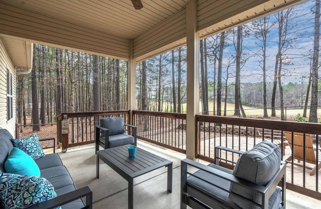 Escape to Elegance: 4BR/3BA Luxury Home on Isabella Golf Course - Hot Springs Village