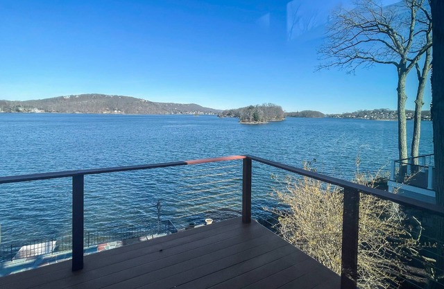 Escape to Intimate Couples Lakeside Retreat, Southwest Aesthetics, Outdoor Space Galore
