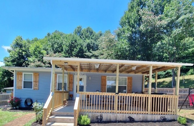 Escape to our charming cottage just 3 minutes from Cumberland ATV Trails!
