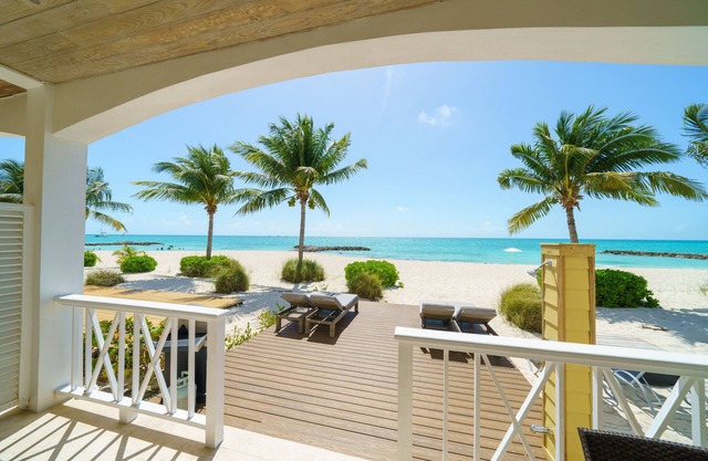 Escape to Paradise at Oceanfront Dreams - Your Idyllic Coastal Haven!