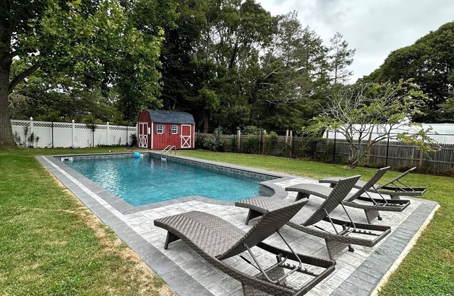 Escape to serene 3-bedroom Cutchogue haven with pool, near beaches & vineyards.