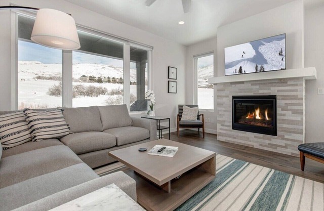 Escape to Serenity. 4BR Townhome 8min to Deer Valley