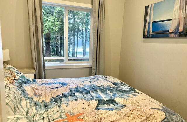 Escape to The Cottage - A Private & Tranquil Oceanfront Dream!
