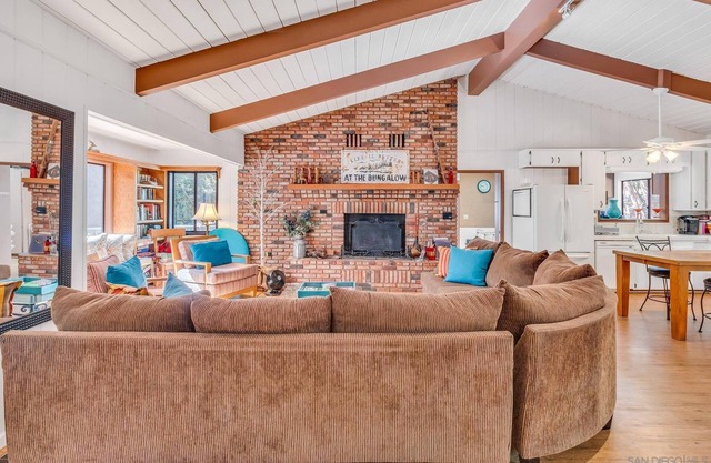 Escape to your Julian retreat, near Anza Borrego