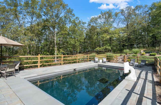 ESKape Manor: Heated Pool, Hot Tub & Fun Amenities