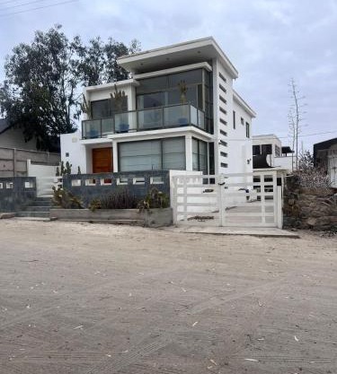Espectacular casa para 12 personas a pasos del mar