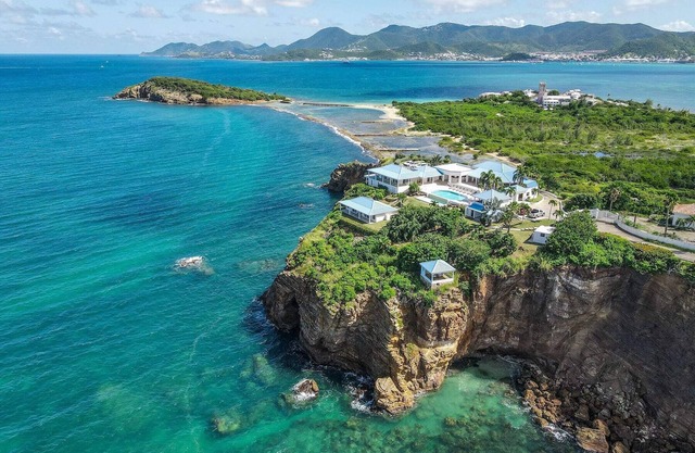 Esprit de la Mer in Terres Basses by Personal Villas - Desirable and Fascinating