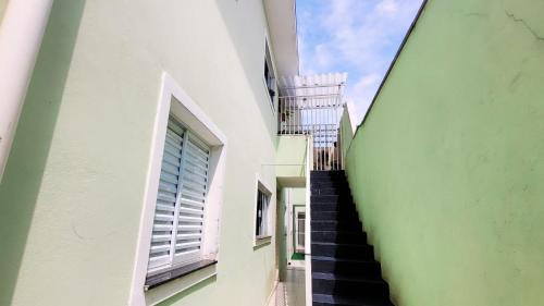 Estúdio completo próximo da Universidade WiFi