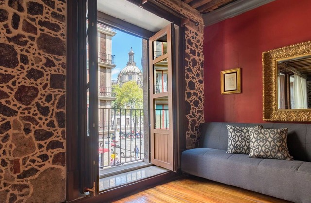 est. 1598 1BR. suite + Cathedral View + balconies CASA SAUTO