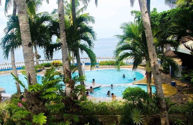 Estaca Bay Gardens Conference Resort