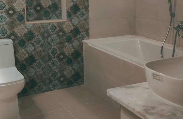 ♛ Estancia Tranquila: 1 BR/ 1 WR+Bath Tub ♛