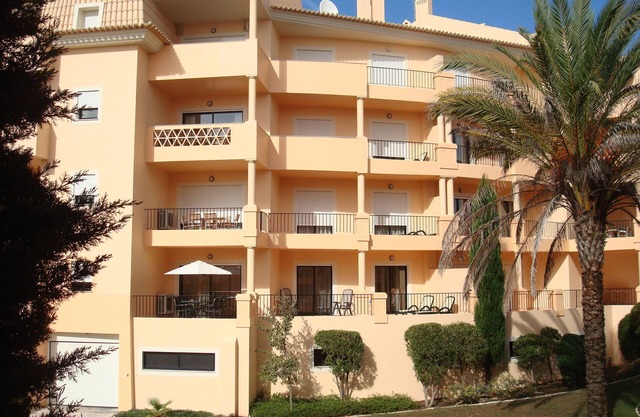 Estrela da Luz, 5 * Wohnung 112m2, 2 Schlafzimmer, 2 Bäder, 5 Personen, große Terrasse