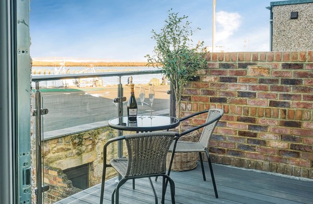 Estuary Point - relax from first floor balcony