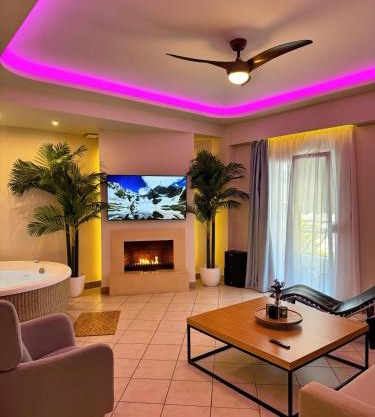 Etherial Suite with Mountain View Fireplace & Indoor Jetted Tub