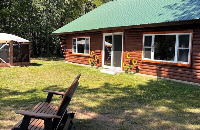 Eureka Lake Log Cabin Retreat