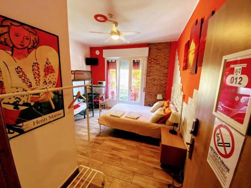 Europe Station Rooms