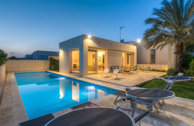 Euterpe, unabhängige Villa mit Pool und Garten, nahe dem Meer und dem Zentrum