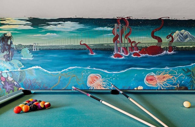 EV Charger-Spacious! Peek-a-Boo Water View+Game Room - Pool Table