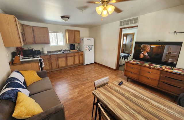EV Ready Keweenaw 1BR Near MTU – Great Basecamp for Exploring & Hiking