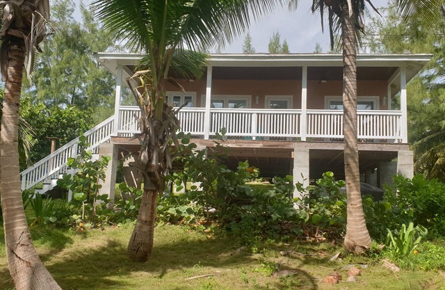 Eve's Cottage - Ocean Breeze Peaceful Getaway