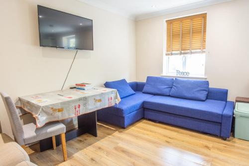 Evergreen Apartments, Flat 3, London