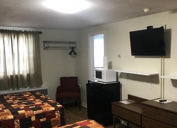 Evergreen Motel