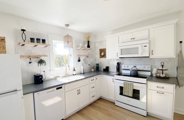 Evergreen Place at Walnut Creek within walking distance to downtown Walnut Creek