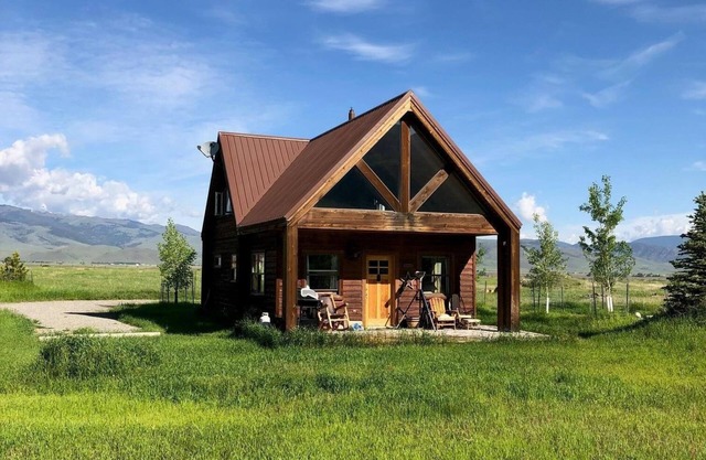 The Famous Golden Grizzly Cabin / Gratis Geschenkgutschein!*