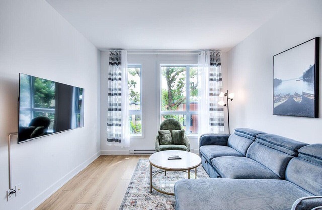 Everything You Need - Montreal's Cozy 1BR Getaway