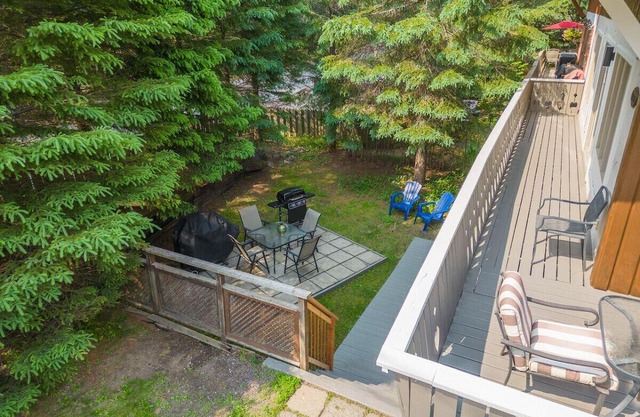 Evora Cozy 2BR Chalet Fireplace & BBQ Val-David