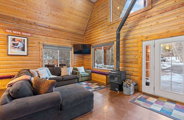 Evy's Family Ranch Cabin, Secluded