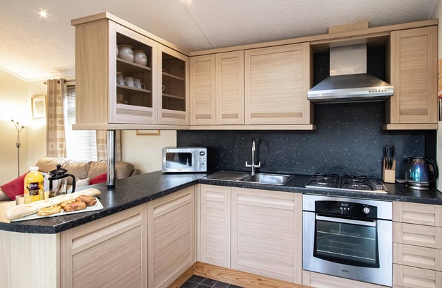 Ewe View - a holiday lodge that sleeps 4 guests in 2 bedrooms