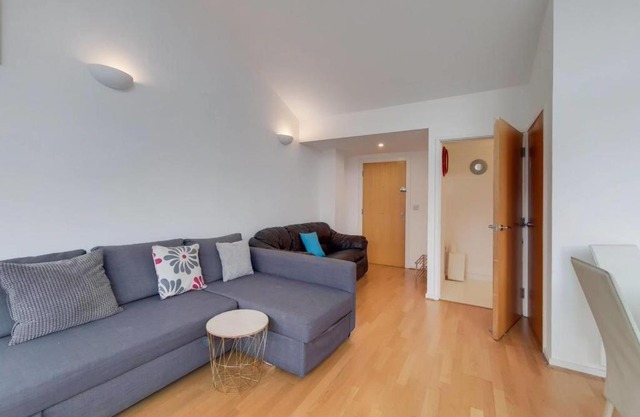 Excel London City Airport Seagull Lane Royal Victoria 2 Bedrooms Apartments