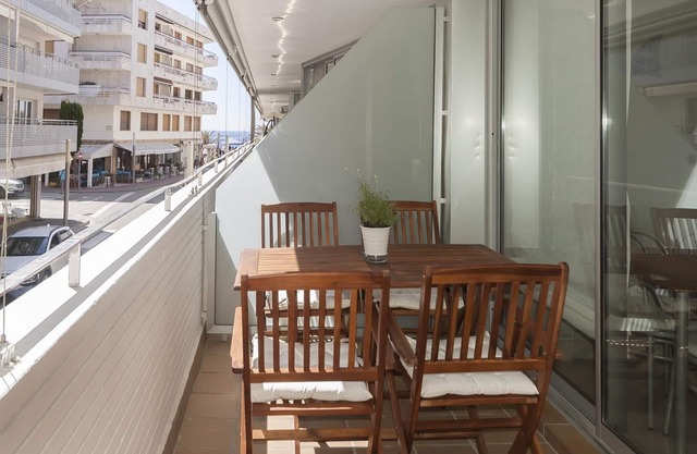 EXCELLENT APARTMENT NEXT BEACH 7