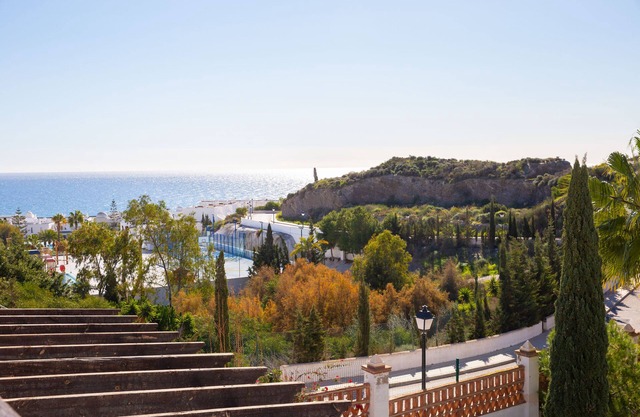 EXCELLENT Apartment 2 Bedroom with Private Terrace and Sea Views