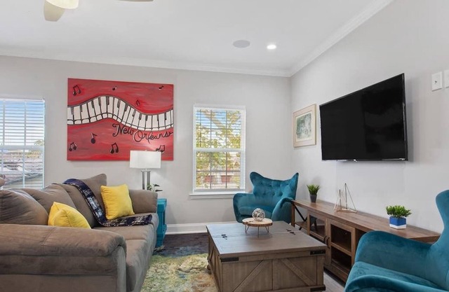 Exception Up-class Living! Book Today!