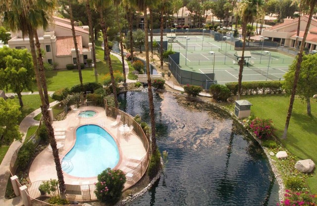 Exceptional 2 Bedroom Condo - Welcome to Canyon Shores!