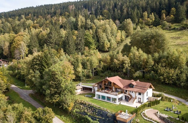 Außergewöhnliches Chalet mit privatem Pool in Ventron für 14 Personen